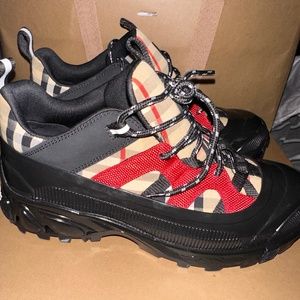 Burberry women shoes 38 1/2